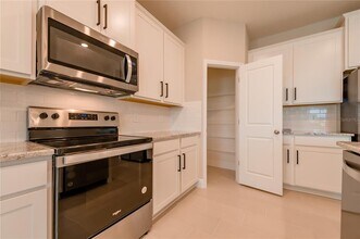 5246 Grove Mill Loop in Bradenton, FL - Building Photo - Building Photo