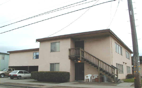 1100 Amador St in San Pablo, CA - Foto de edificio - Building Photo