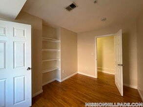 712 Shawmut Ave, Unit 1L in Boston, MA - Foto de edificio - Building Photo