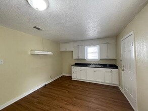 2005 N 39th A St in Waco, TX - Building Photo - Building Photo