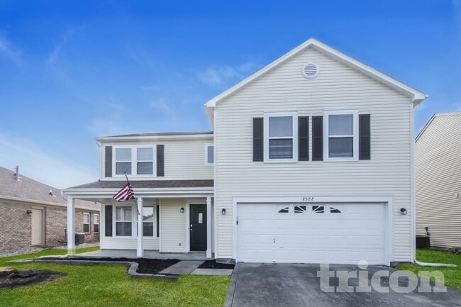 property at 2322 Edgewater Cir