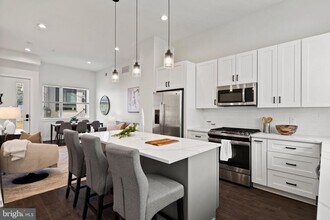 2235 Hope St in Philadelphia, PA - Building Photo - Building Photo