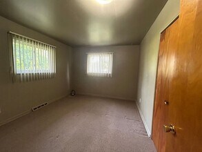 248 E Drahner Rd in Oxford, MI - Building Photo - Building Photo