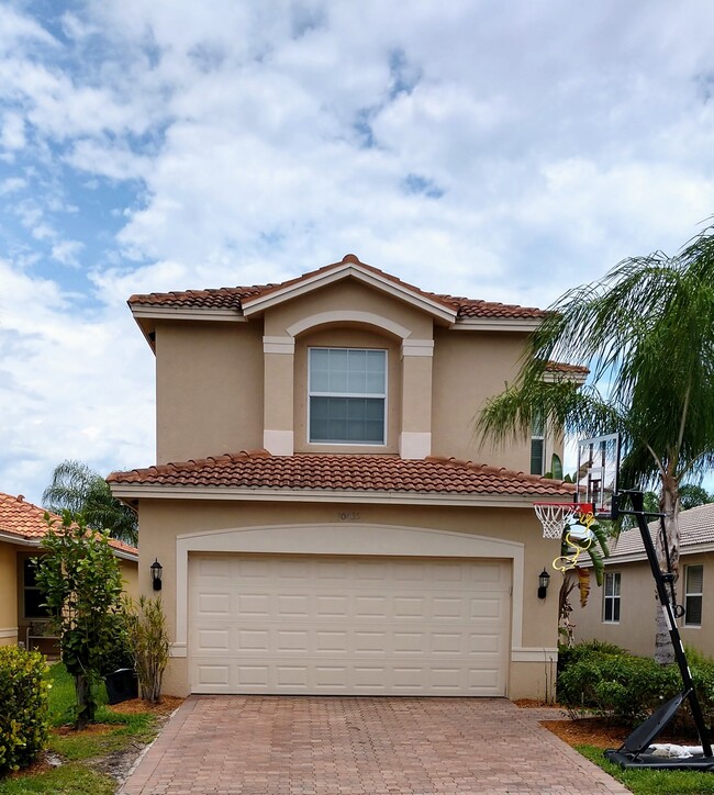 property at 10435 Spruce Pine Ct