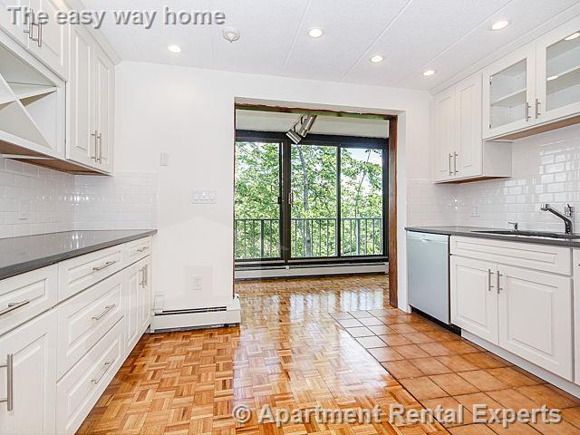 31 Harris St in Brookline, MA - Building Photo - Building Photo