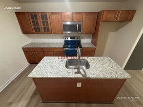 404 N Hobart St in Philadelphia, PA - Building Photo - Building Photo