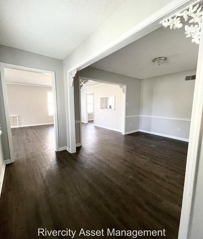 2990 Ridgeway Rd in Memphis, TN - Building Photo - Building Photo