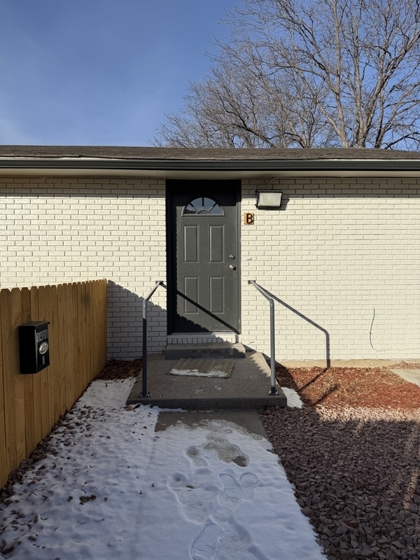 property at 1406 E 16th St