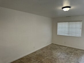 2922 Stanislaus St in Riverbank, CA - Building Photo - Building Photo