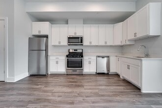 660 Grand St in Jersey City, NJ - Building Photo - Building Photo