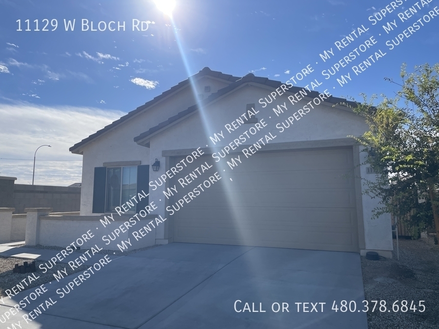 11129 W Bloch Rd in Tolleson, AZ - Building Photo