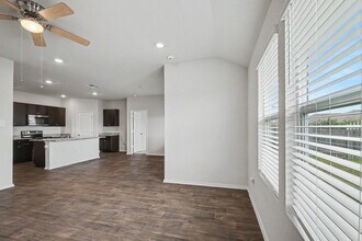 817 Pronghorn Trl in Seguin, TX - Building Photo - Building Photo