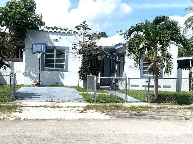 532 SW 73rd Ave in Miami, FL - Foto de edificio