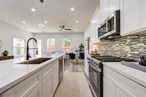 892 Paul Quinn St in Houston, TX - Foto de edificio - Building Photo