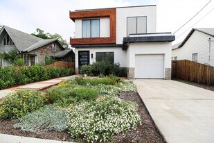 1223 Hays St in San Antonio, TX - Building Photo