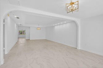 9151 Pine Springs Dr in Boca Raton, FL - Building Photo - Building Photo