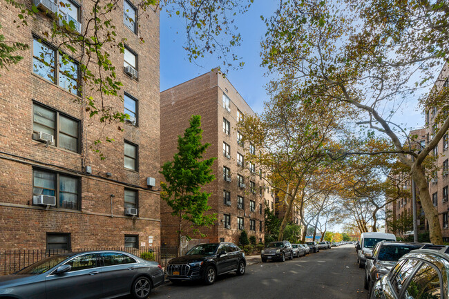 285 E 35th St in Brooklyn, NY - Building Photo - Primary Photo