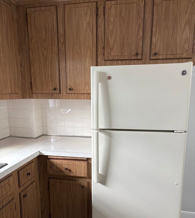 103 Trapelo Rd in Waltham, MA - Foto de edificio - Building Photo