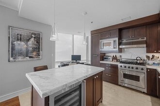 1 Renaissance Square in White Plains, NY - Building Photo - Building Photo