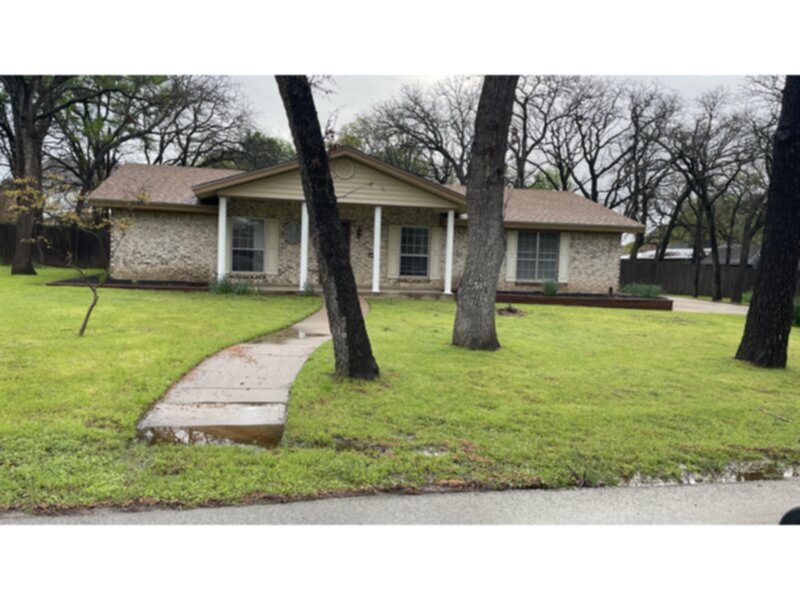 5013 Oak Timbers Ct in Colleyville, TX - Building Photo