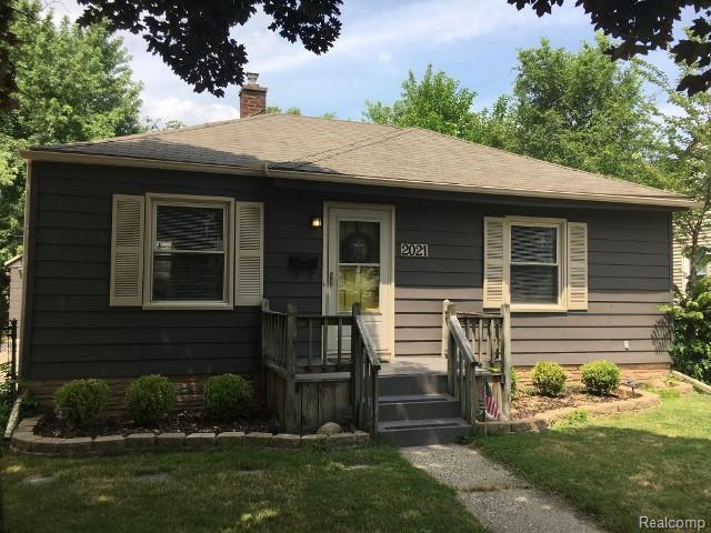property at 2021 Barrett Ave