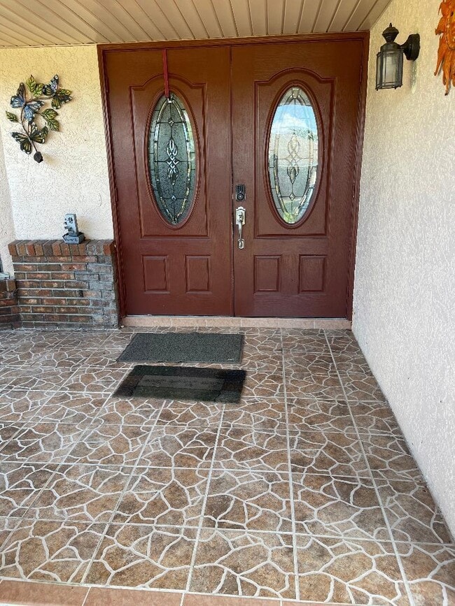 412 SW Sansom Ln in Port St. Lucie, FL - Building Photo - Building Photo
