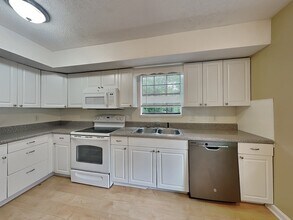 1711 6th Pl Cir NW in Center Point, AL - Building Photo - Building Photo