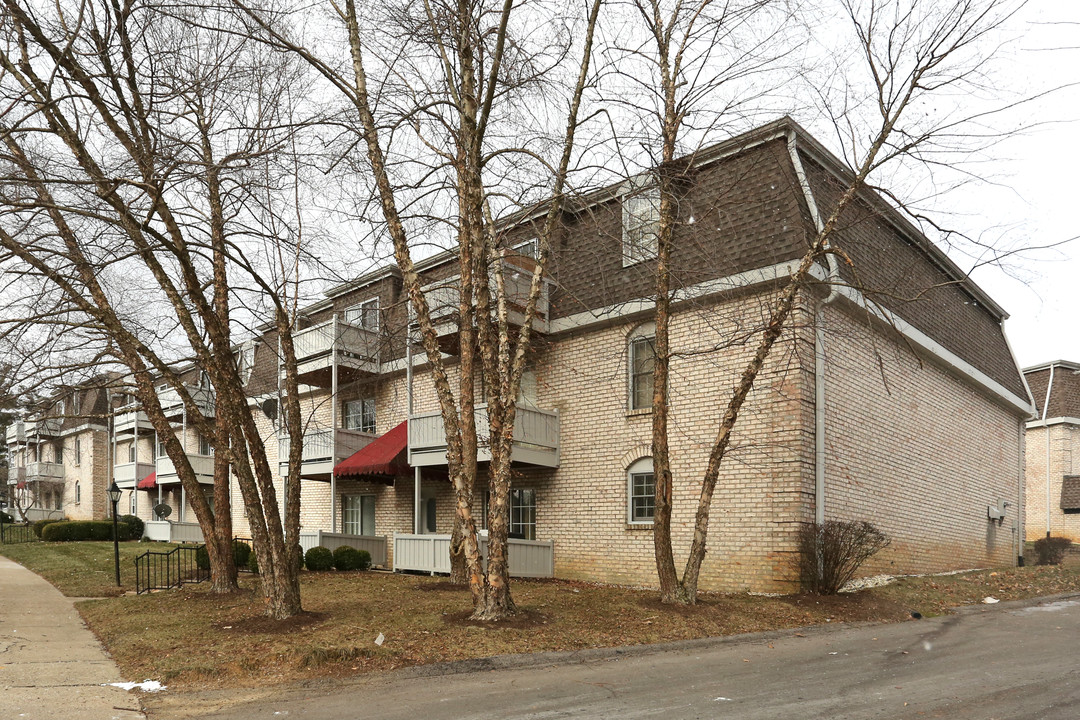 Malabu Terrace Condominiums in Lexington, KY - Building Photo