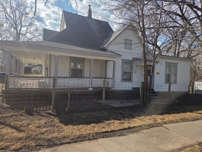 157 N Estelle St in Wichita, KS - Foto de edificio - Building Photo