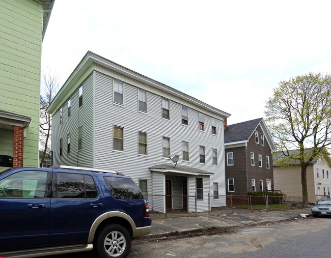 18 Blanche St in Worcester, MA - Building Photo - Building Photo