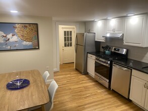 125 Spring St, Unit 2 in Cambridge, MA - Building Photo - Building Photo