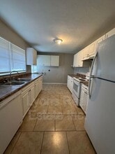 2210 Cantor Ln in North Fort Myers, FL - Foto de edificio - Building Photo