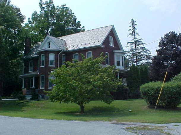 334 E Main St in Mountville, PA - Building Photo