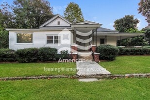 1218 Hunt St in Newberry, SC - Building Photo