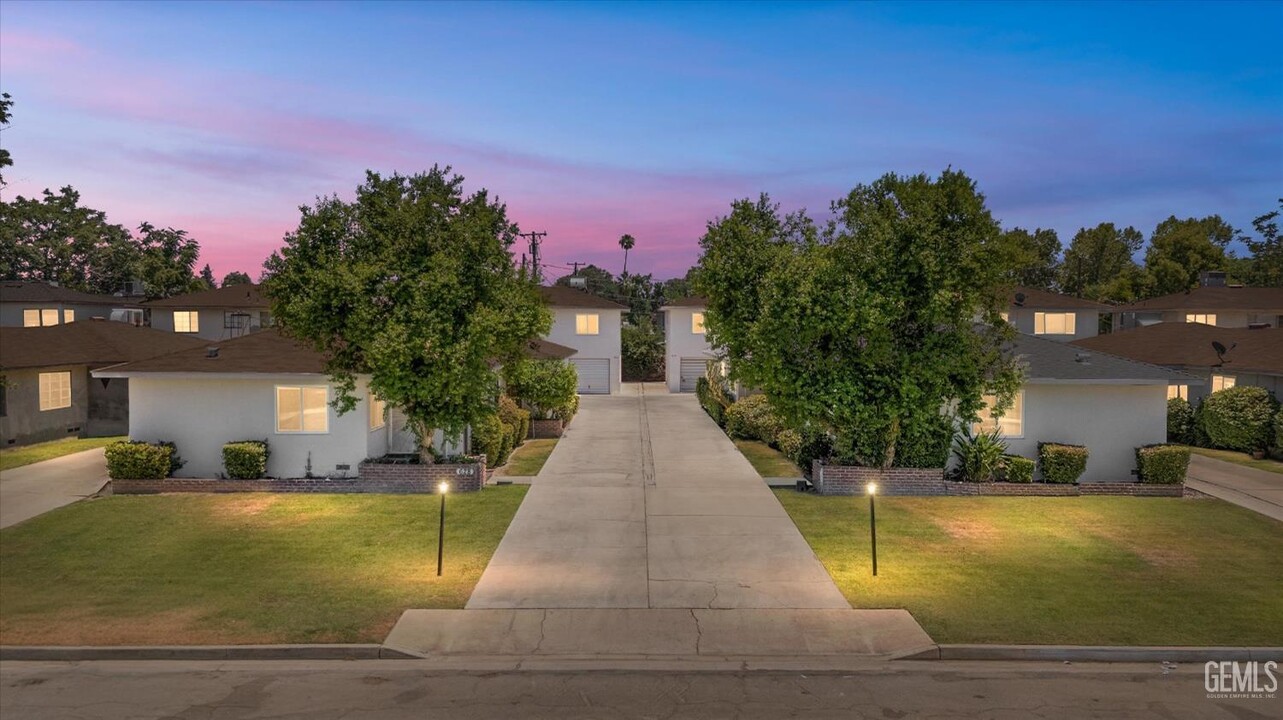 622-632 Pine St in Bakersfield, CA - Building Photo