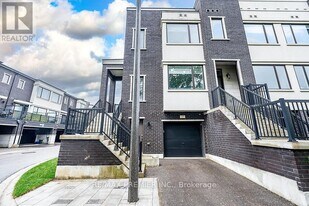 77 Sydney Cir in Vaughan, ON - Building Photo