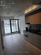 161 Roehampton Ave in Toronto, ON - Building Photo - Building Photo