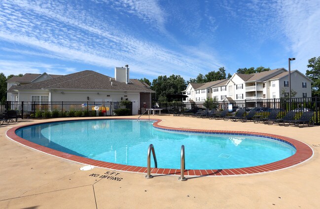 Linden Lane in Cuyahoga Falls, OH - Building Photo - Building Photo
