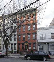 717 Adams St in Hoboken, NJ - Building Photo - Building Photo