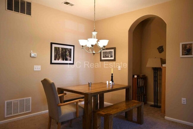 9042 E 24th Pl in Denver, CO - Building Photo - Building Photo