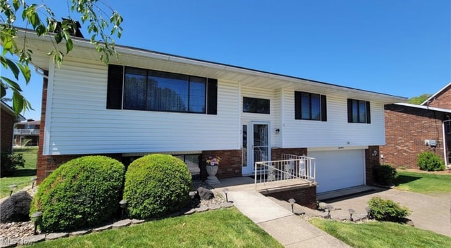 property at 813 Brentwood Dr