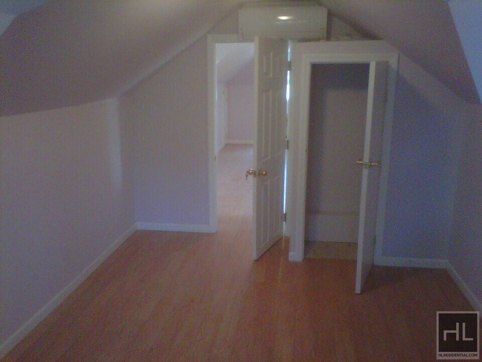 69 ROAD, Unit 3 in Queens, NY - Building Photo