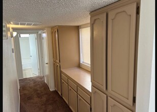 5113 Gaylene Ave in Bakersfield, CA - Foto de edificio - Building Photo