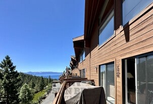 400 Fairview Blvd in Incline Village, NV - Building Photo