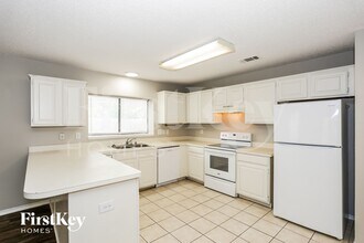 6912 Club Creek Dr in Fort Worth, TX - Building Photo - Building Photo