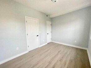 86 Sherman Ave in Jersey City, NJ - Building Photo - Building Photo