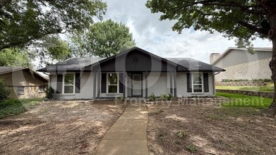 306 Wildbriar Dr in Garland, TX - Building Photo - Building Photo