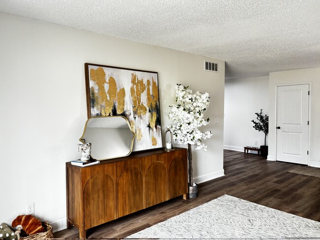 Barrington Park Apartments in Mobile, AL - Building Photo - Building Photo