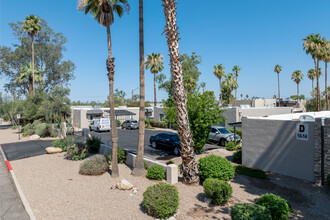 Palm Garden Apartments in Tucson, AZ - Building Photo - Building Photo