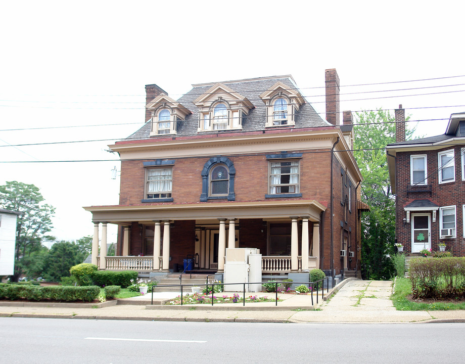 535 S Aiken Ave in Pittsburgh, PA - Building Photo